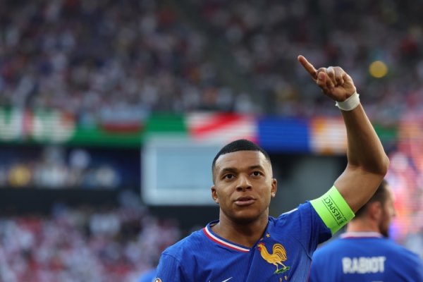 5 major league clubs & national teams participated in 50 goals, Mbappe was the first French player in this season