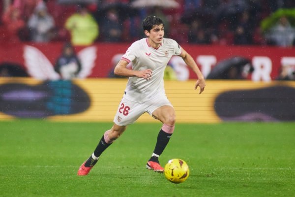 Yitian: Naples opens 16 million euros to buy Juanlu, Sevilla asks for 17 million